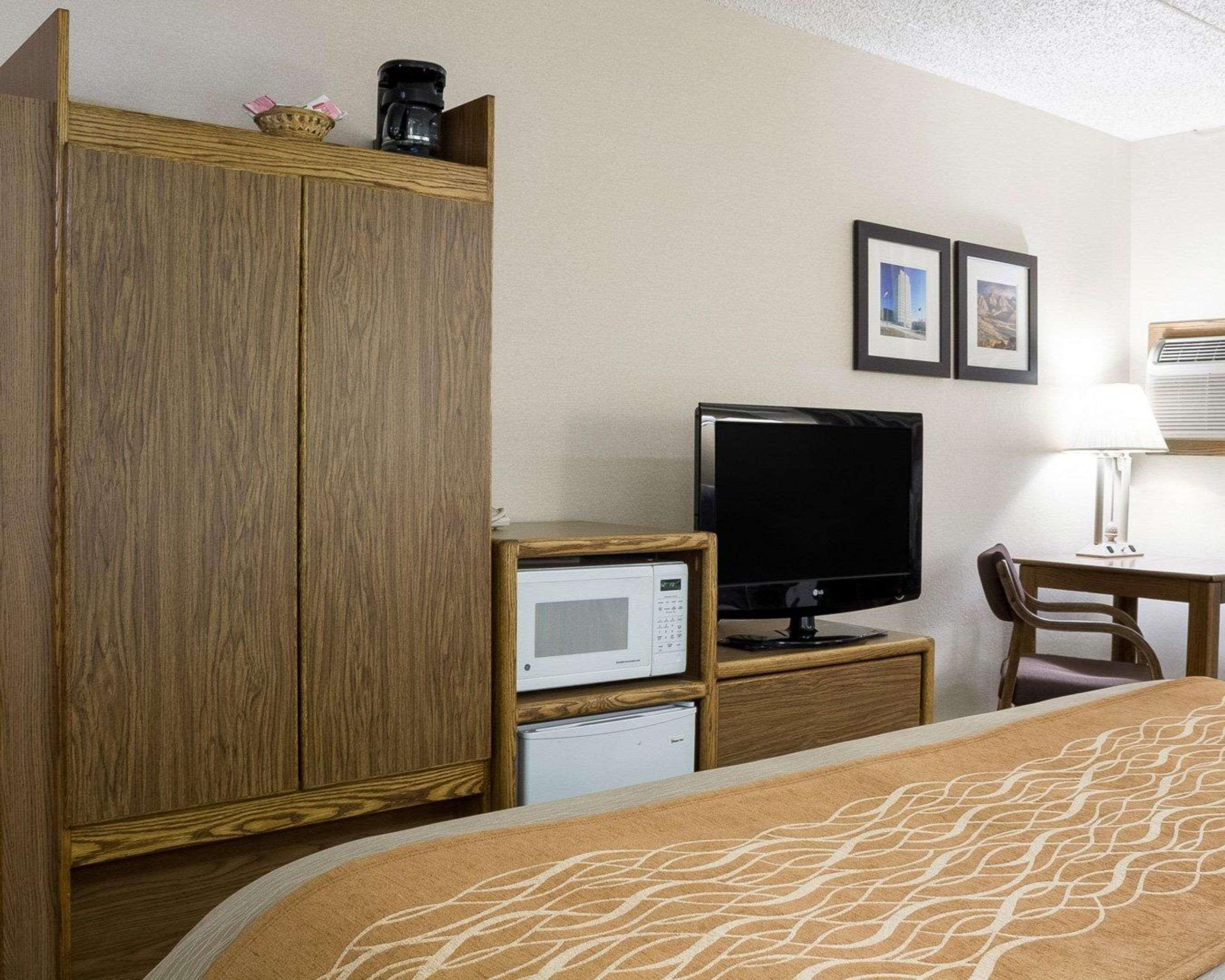 Quality Inn Bismarck I-94 エクステリア 写真