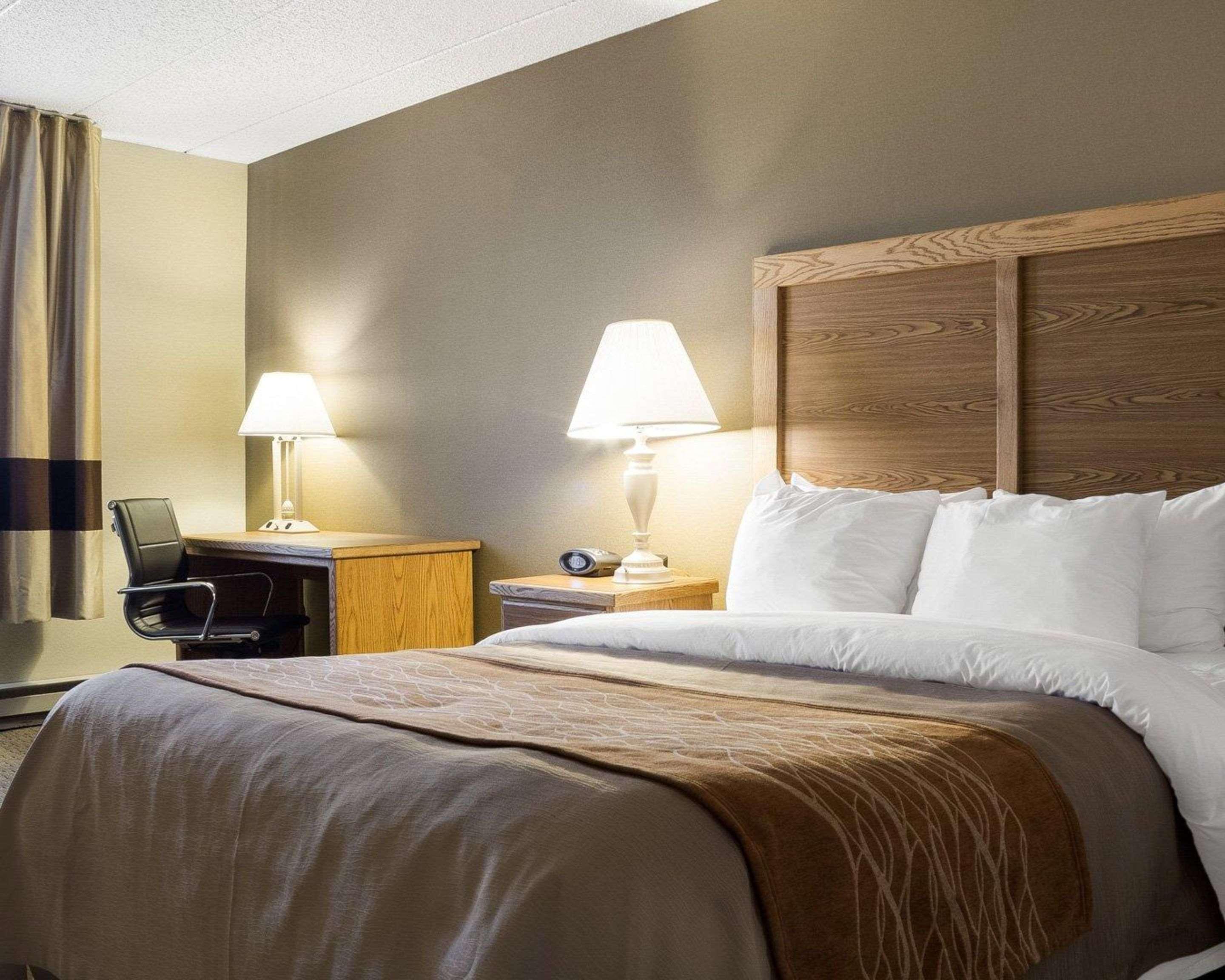 Quality Inn Bismarck I-94 エクステリア 写真