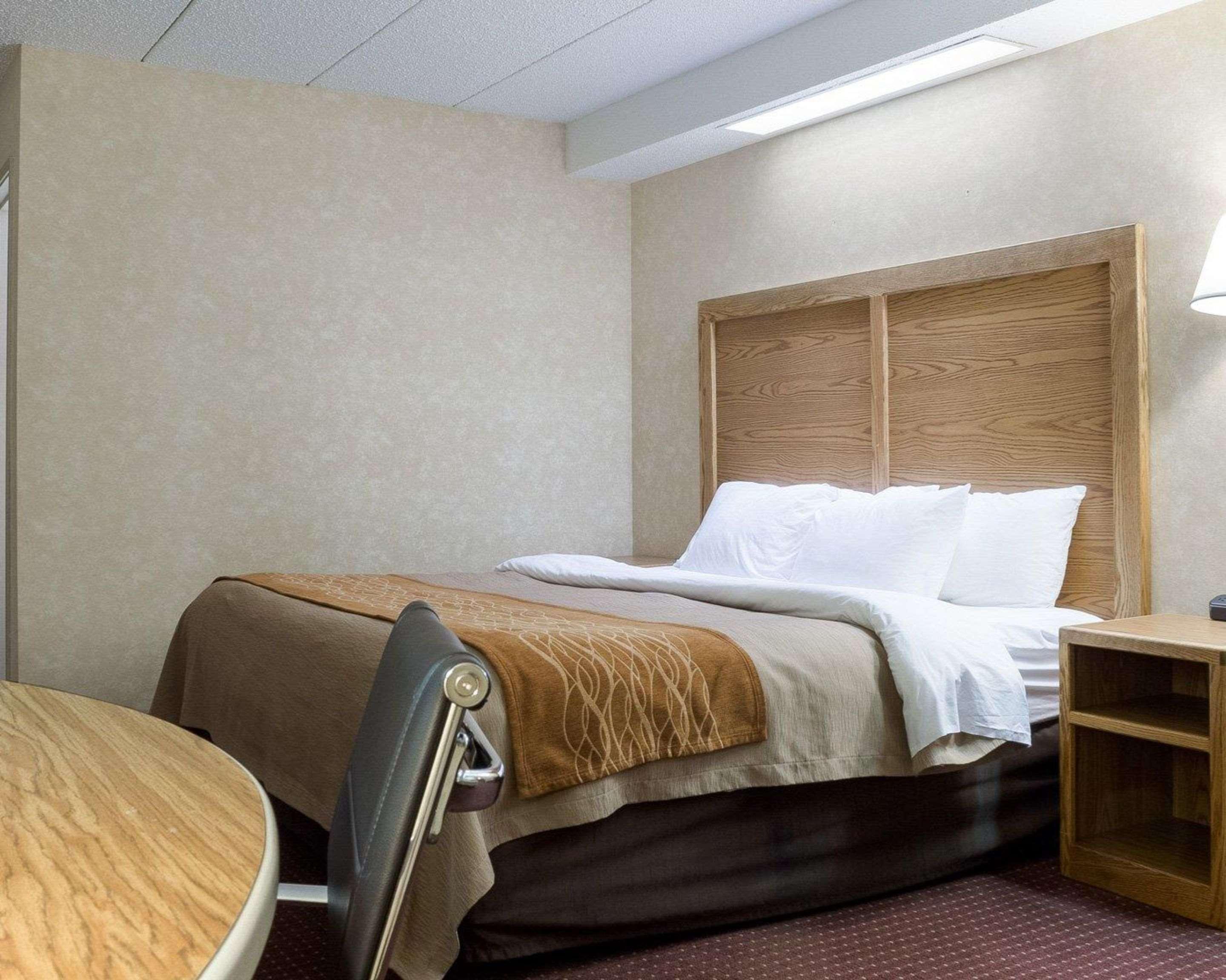 Quality Inn Bismarck I-94 エクステリア 写真
