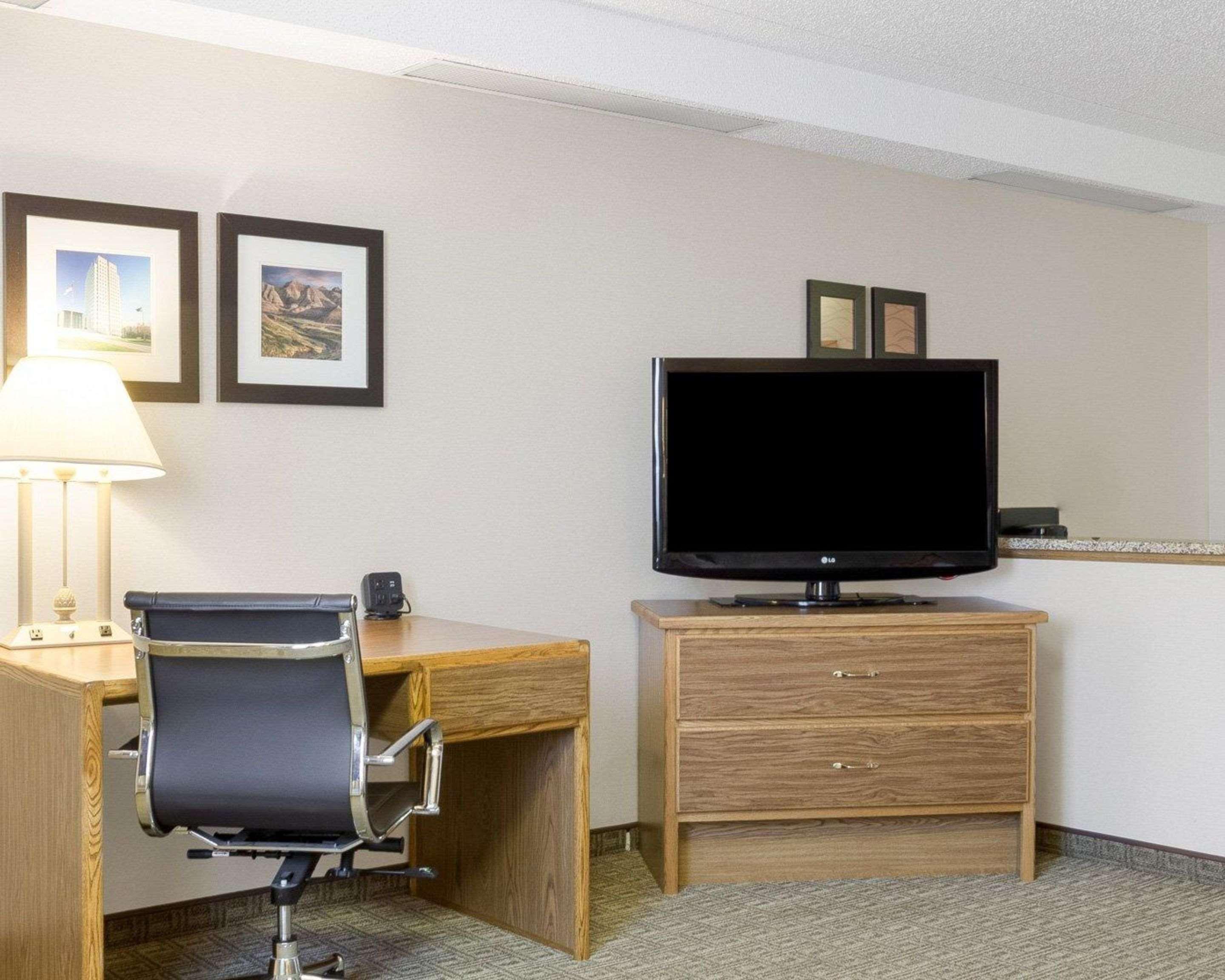 Quality Inn Bismarck I-94 エクステリア 写真