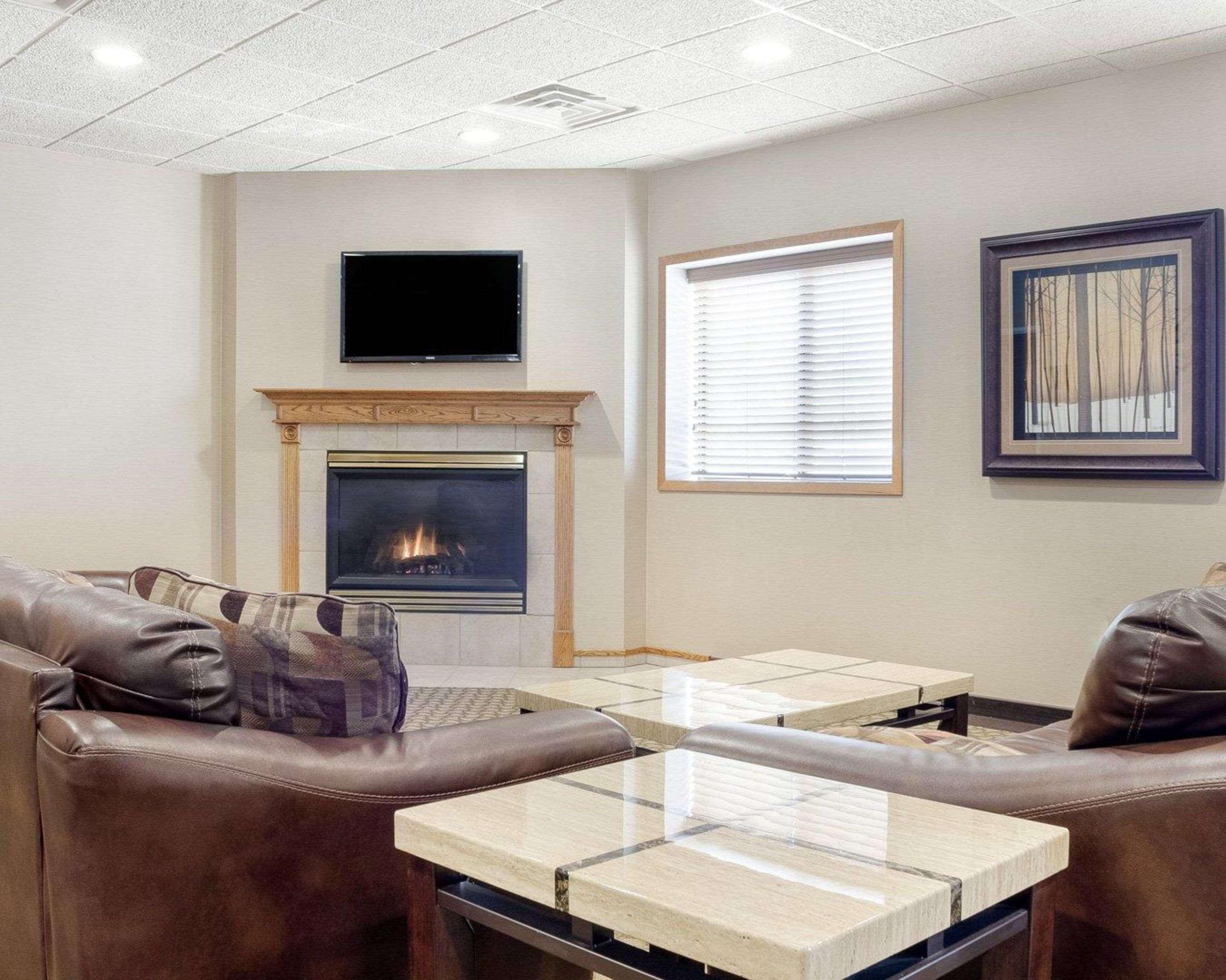 Quality Inn Bismarck I-94 エクステリア 写真