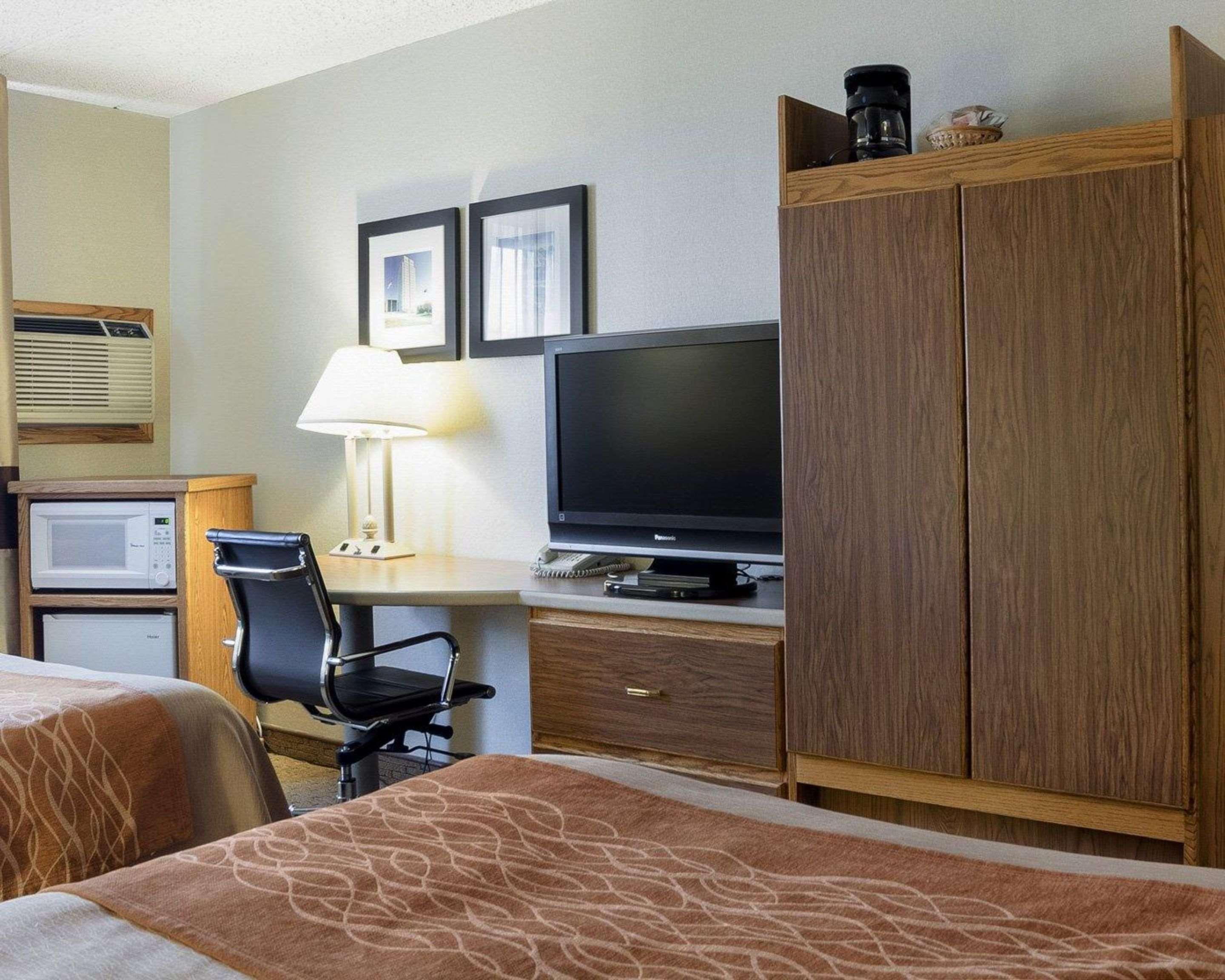 Quality Inn Bismarck I-94 エクステリア 写真