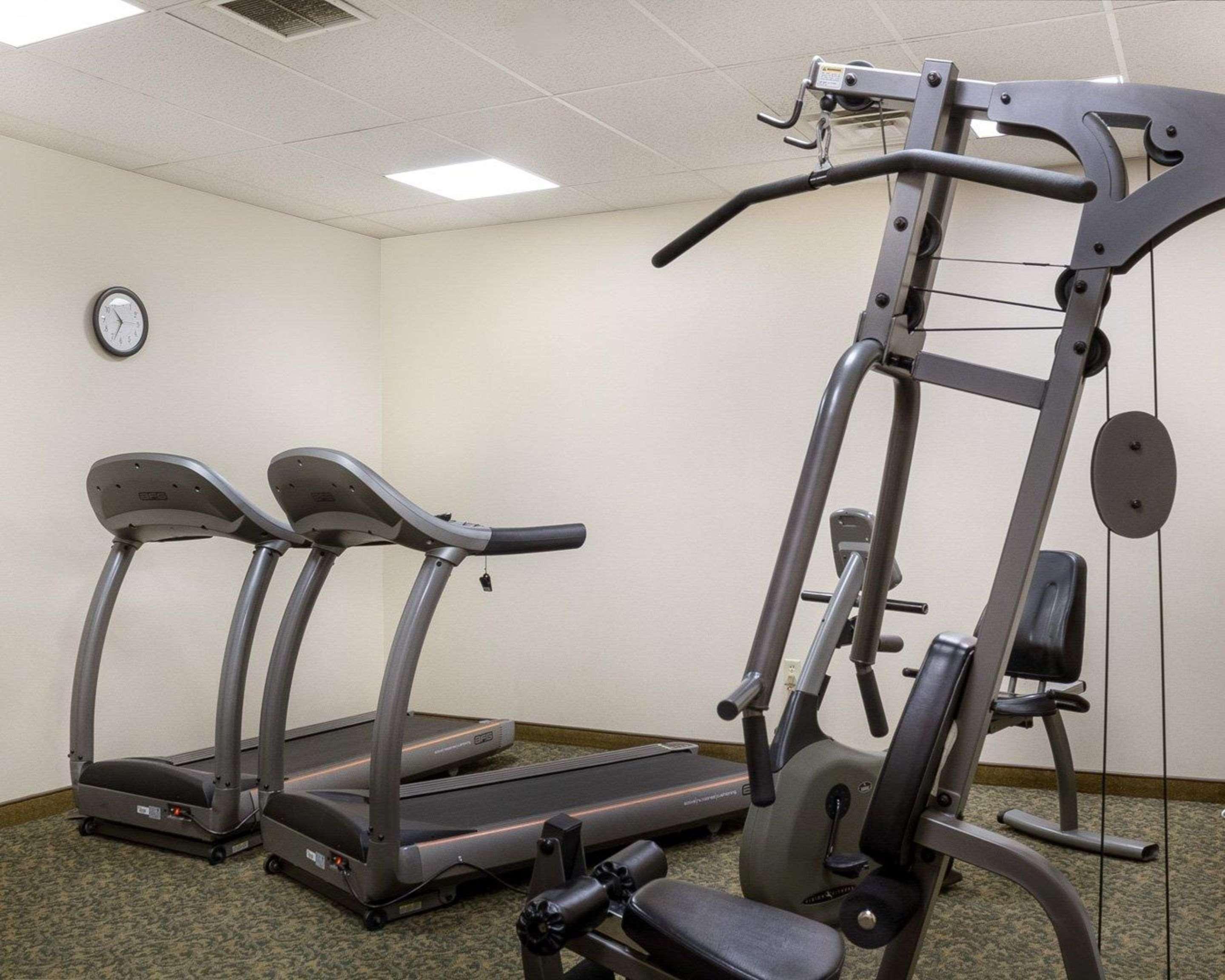 Quality Inn Bismarck I-94 エクステリア 写真