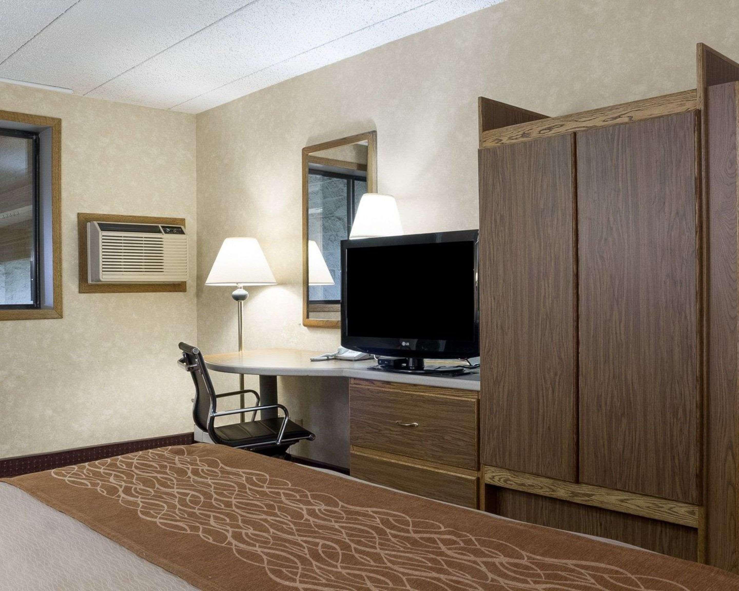 Quality Inn Bismarck I-94 エクステリア 写真
