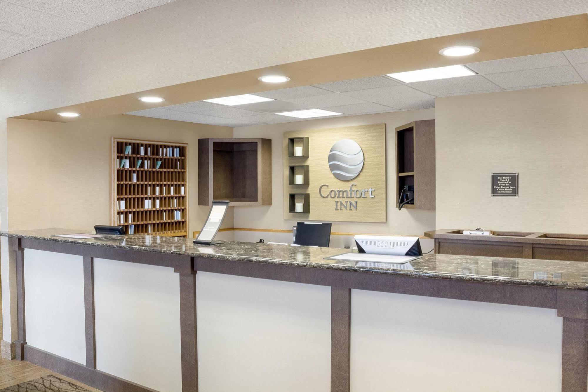 Quality Inn Bismarck I-94 エクステリア 写真