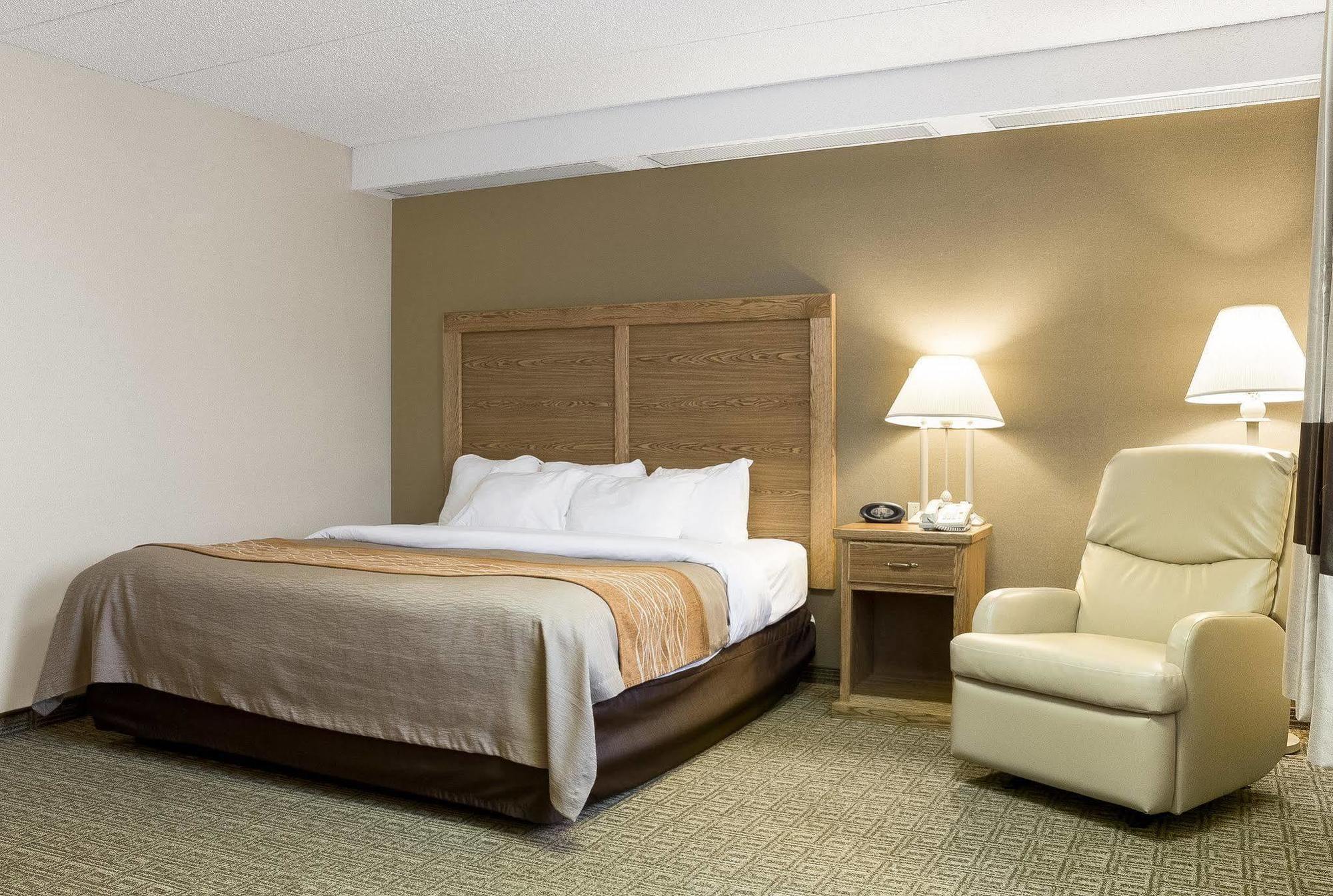 Quality Inn Bismarck I-94 エクステリア 写真