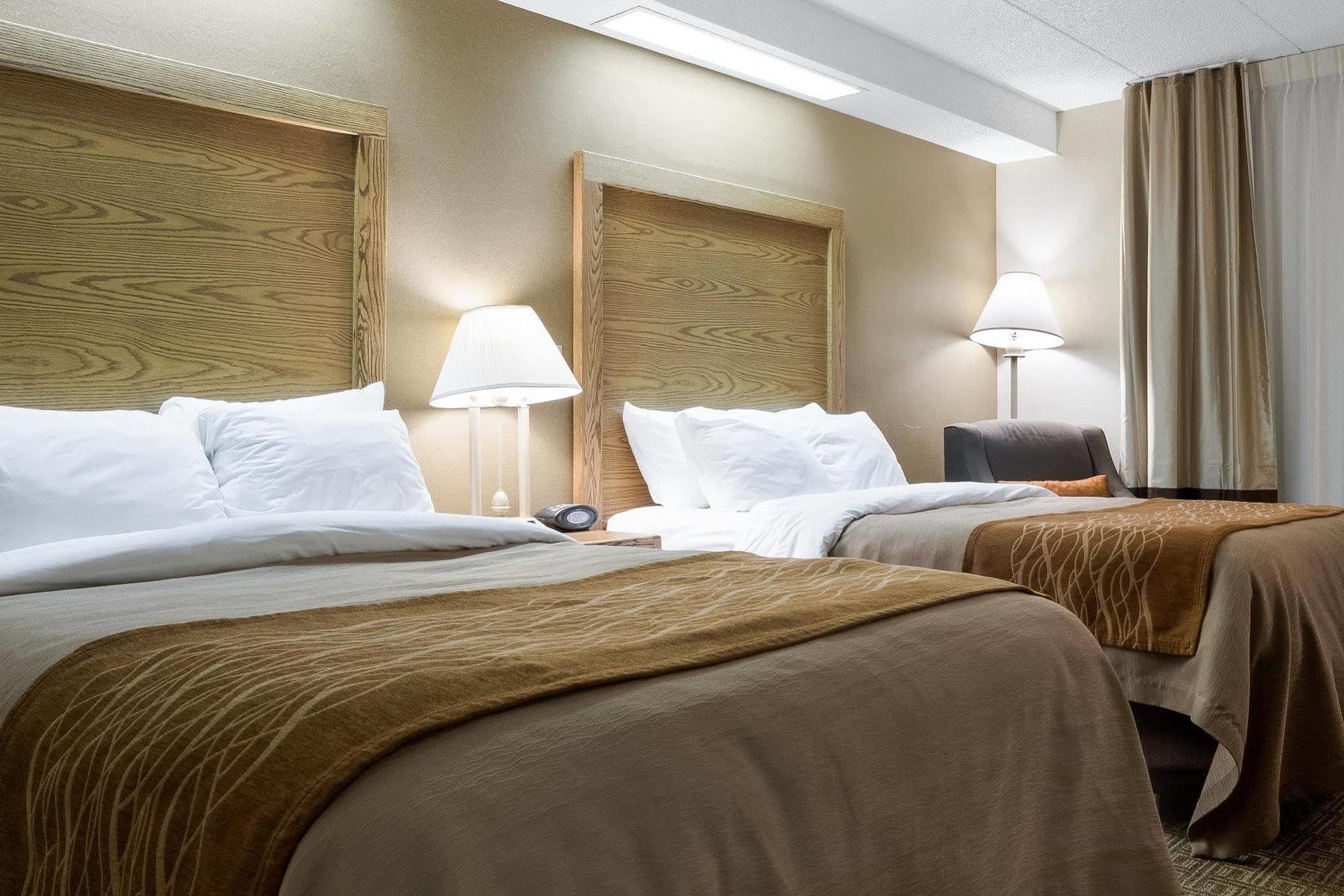 Quality Inn Bismarck I-94 エクステリア 写真