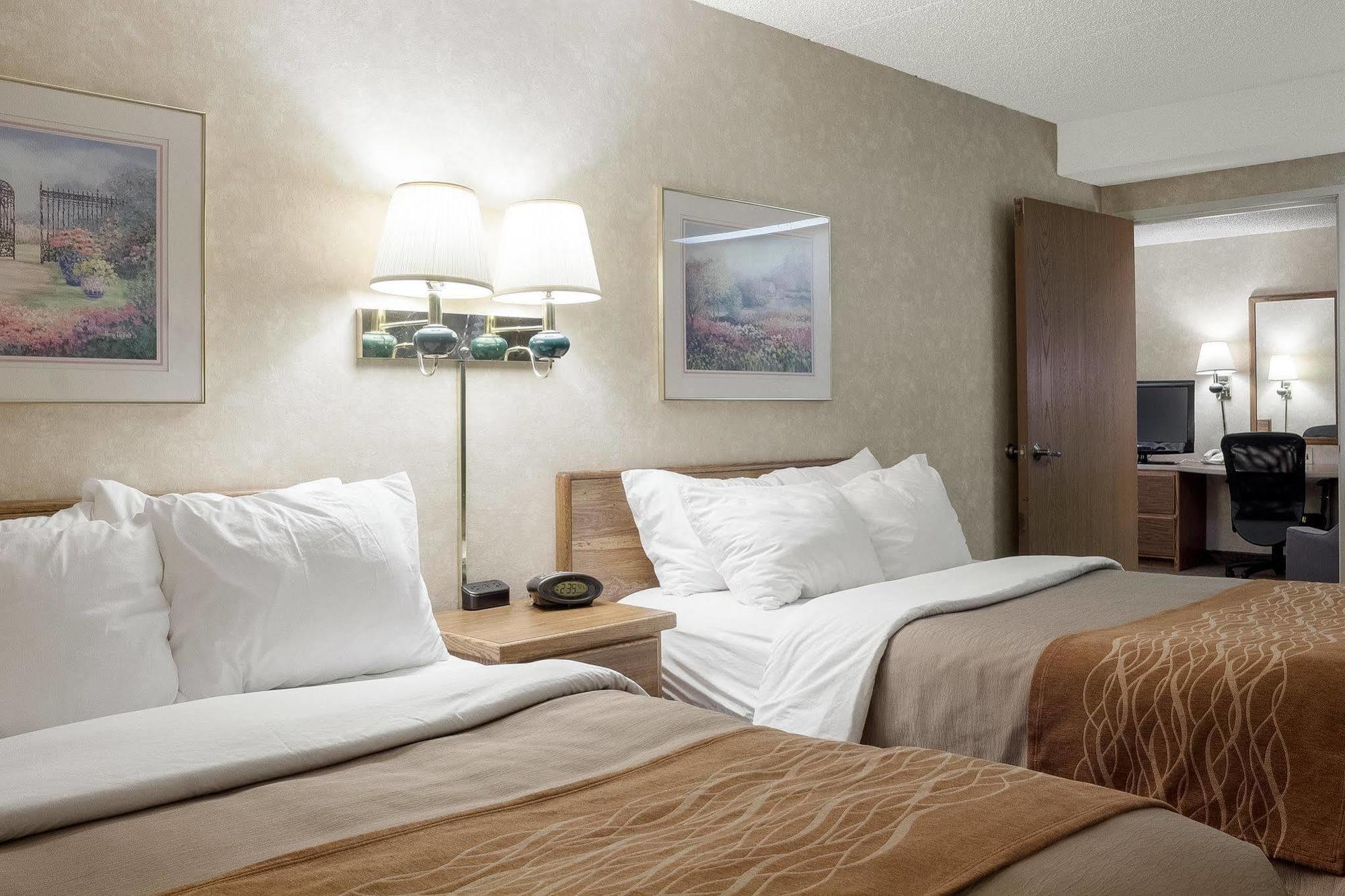 Quality Inn Bismarck I-94 エクステリア 写真