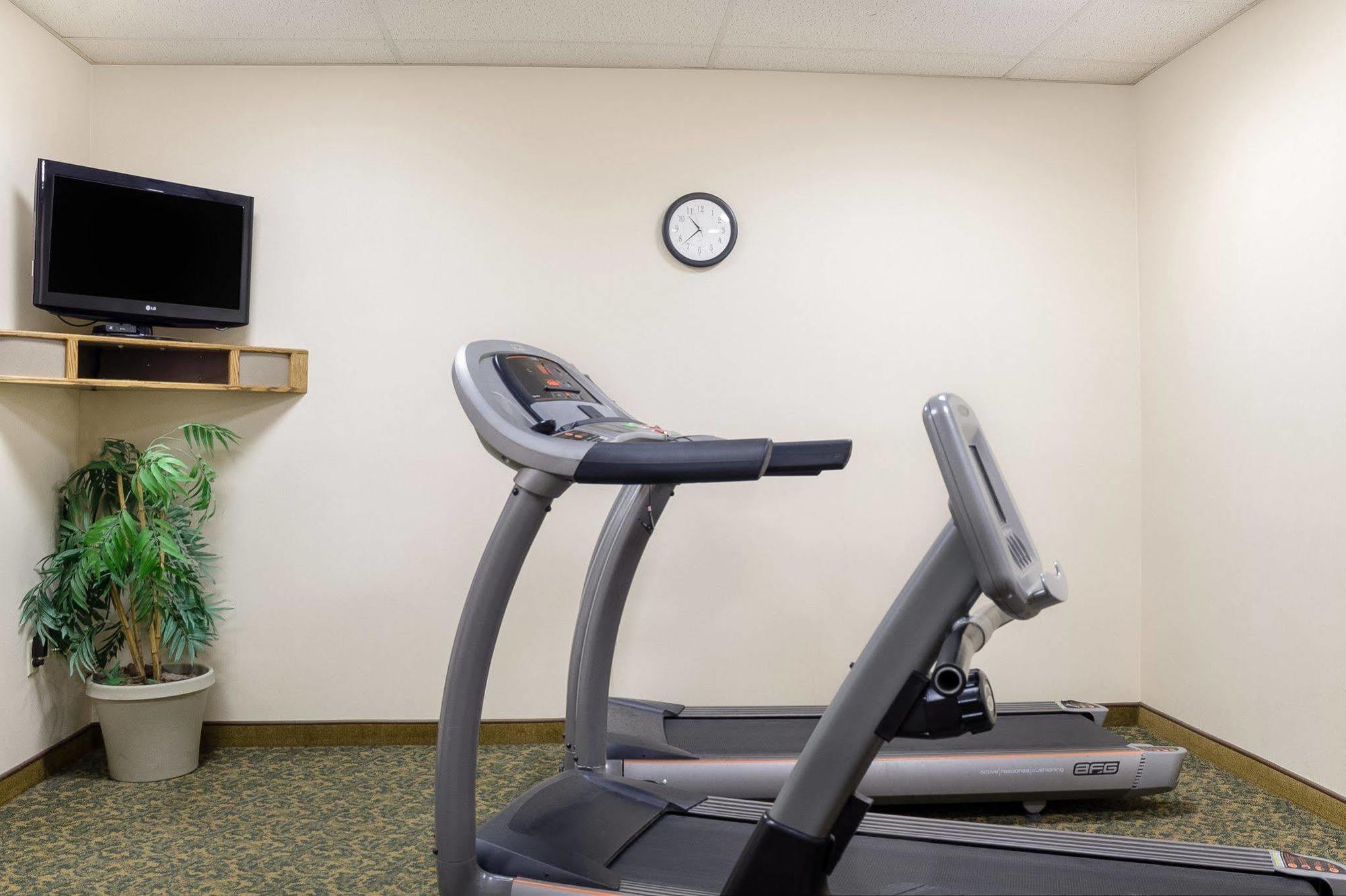 Quality Inn Bismarck I-94 エクステリア 写真