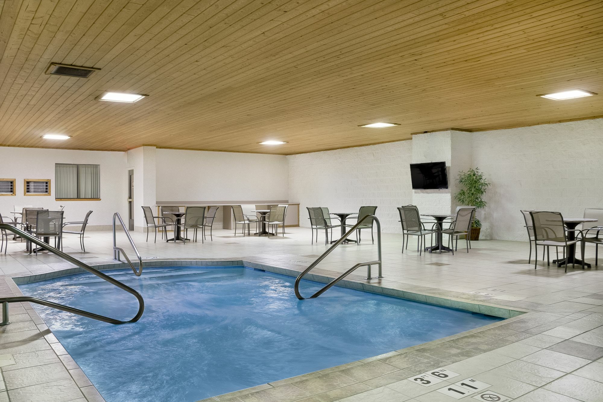 Quality Inn Bismarck I-94 エクステリア 写真