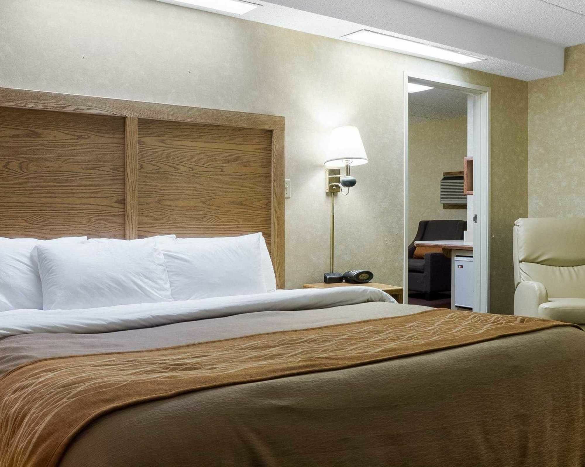 Quality Inn Bismarck I-94 エクステリア 写真